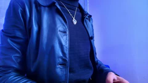   online show from December 2025 07:53:02 PM