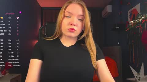 Snapshot of fififlower chatting on May 2026 05:29:01 PM Rebecca online show from May 2026 05:29:01 PM