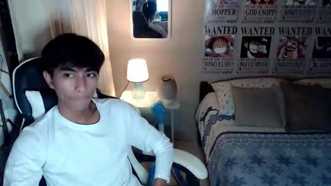 fineboii_rey18 online show from April 2026 04:44:01 PM