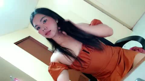 Snapshot of fionie_xxx chatting on June 2026 10:35:02 AM FIONA online show from June 2026 10:35:02 AM
