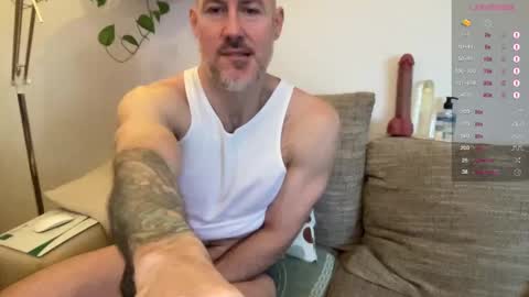 Snapshot of fit_rubinho chatting on December 2024 08:44:02 AM Rubn online show from December 2024 08:44:02 AM