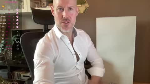 Snapshot of fit_rubinho chatting on December 2024 12:36:01 PM Rubn online show from December 2024 12:36:01 PM