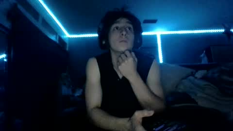 Snapshot of fitboi321 chatting on April 2026 07:17:01 AM fitboi321 online show from April 2026 07:17:01 AM