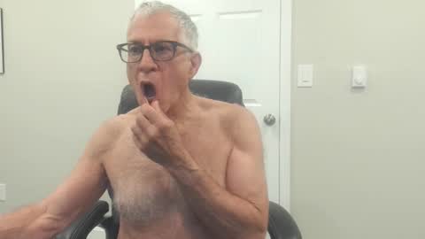 Snapshot of fitman999 chatting on May 2026 03:28:02 PM Jon online show from May 2026 03:28:02 PM