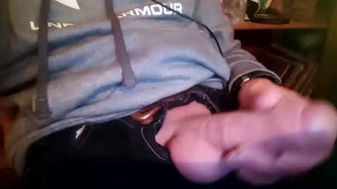 Snapshot of fiveforwilly1 chatting on December 2024 09:15:02 PM Markus online show from December 2024 09:15:02 PM