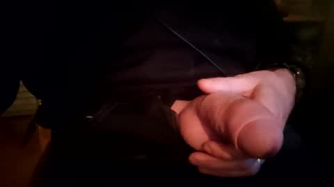 Snapshot of fiveforwilly1 chatting on January 2025 07:31:01 AM Markus online show from January 2025 07:31:01 AM