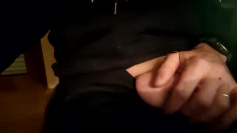 Snapshot of fiveforwilly1 chatting on February 2026 06:39:02 AM Markus online show from February 2026 06:39:02 AM