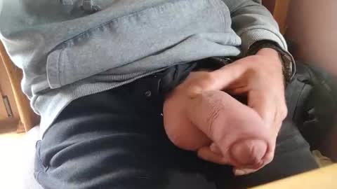 Snapshot of fiveforwilly1 chatting on March 2026 10:04:02 AM Markus online show from March 2026 10:04:02 AM