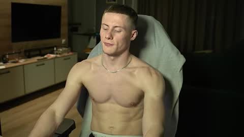 Eren.  online show from February 2026 06:33:01 PM