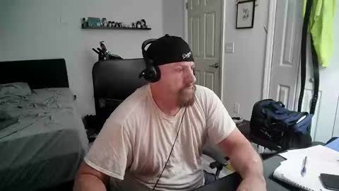 Snapshot of flaguy3233 chatting on January 2025 08:54:01 AM Florida guy online show from January 2025 08:54:01 AM