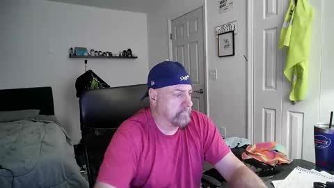 Snapshot of flaguy3233 chatting on February 2025 06:04:02 PM Florida guy online show from February 2025 06:04:02 PM