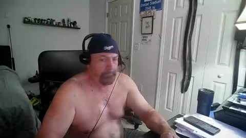 Snapshot of flaguy3233 chatting on March 2026 07:25:01 AM Florida guy online show from March 2026 07:25:01 AM