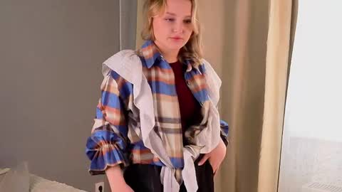 Snapshot of flairbeam chatting on April 2026 03:29:02 AM Amelia online show from April 2026 03:29:02 AM