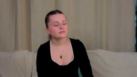 Snapshot of flairbeam chatting on April 2026 06:19:01 AM Amelia online show from April 2026 06:19:01 AM