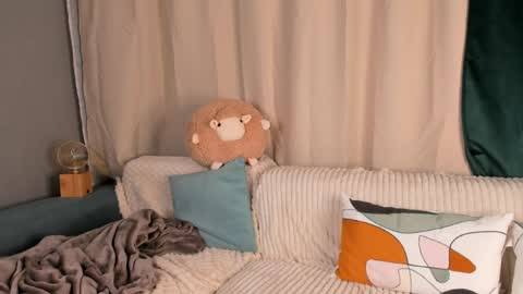 Snapshot of flairbeam chatting on April 2026 12:55:02 AM Amelia online show from April 2026 12:55:02 AM