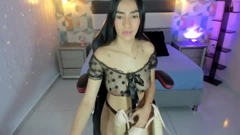 Snapshot of fleurgreco chatting on February 2025 07:10:02 PM FLEUR online show from February 2025 07:10:02 PM