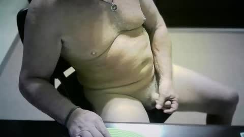 flfireguy65 online show from April 2026 12:27:01 PM