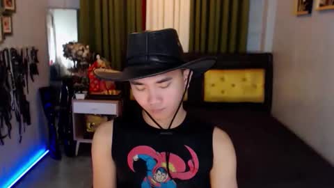 flickermarco online show from December 2025 03:06:01 PM