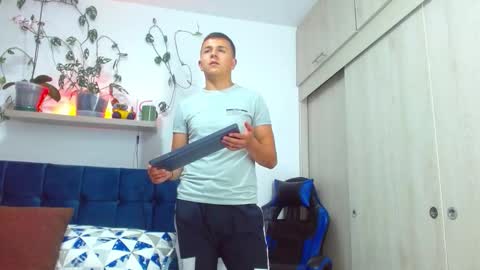 Nico online show from March 2026 09:56:02 PM