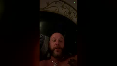 Snapshot of flippscaramelkitty chatting on December 2025 10:57:02 AM Stick n Swirlz online show from December 2025 10:57:02 AM