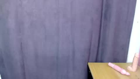 Angel online show from October 2025 07:03:01 PM