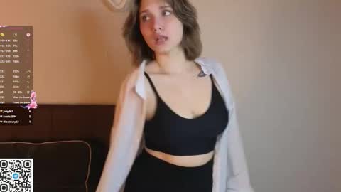 Doloras online show from October 2025 08:19:02 PM