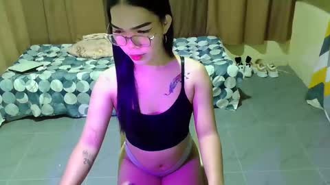 Snapshot of flirty_kendall chatting on November 2025 06:17:02 AM Kendall online show from November 2025 06:17:02 AM