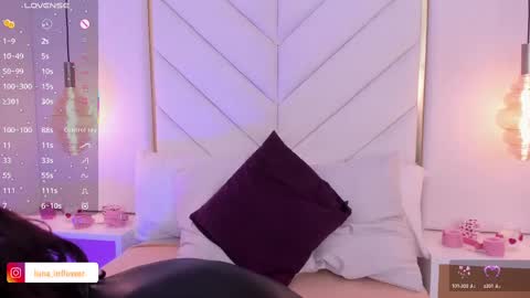 Luna online show from March 2025 06:50:01 PM