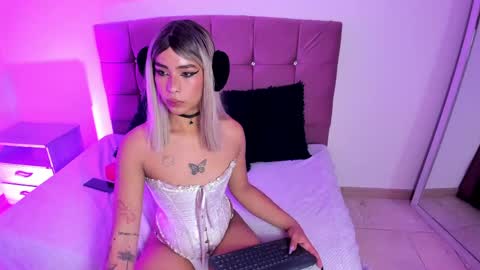  Flor  online show from April 2026 04:26:02 AM