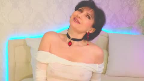 Snapshot of flor_vi chatting on December 2024 11:07:02 AM Victoria create your account through my link online show from December 2024 11:07:02 AM