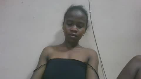 Snapshot of flora48230522373 chatting on May 2026 07:33:01 PM flora48230522373 online show from May 2026 07:33:01 PM