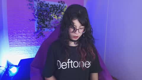 Snapshot of flora_blue chatting on September 2025 11:45:01 AM flora_blue online show from September 2025 11:45:01 AM