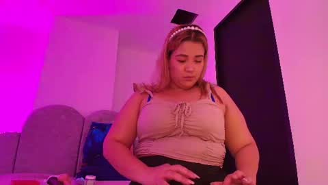 Flordecayena  online show from July 2026 03:09:01 AM