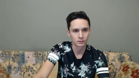 Flore online show from November 2025 02:01:02 AM
