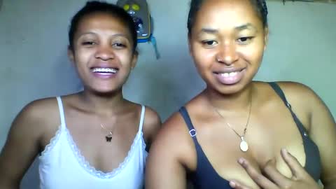 florencia011 online show from October 2025 06:08:01 PM