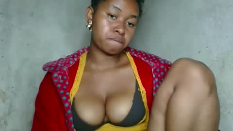 florencia011 online show from October 2025 12:33:01 AM