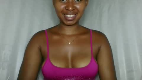 florencia011 online show from November 2025 07:01:01 AM