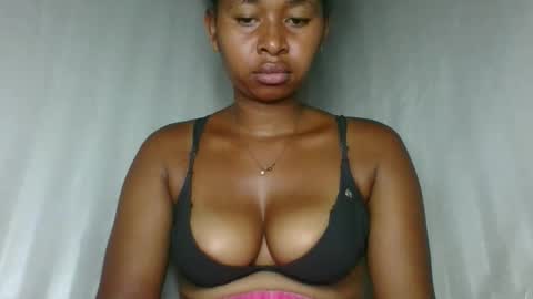 florencia011 online show from December 2025 09:43:02 PM