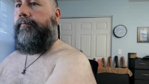 Snapshot of floridabearx chatting on June 2026 12:37:01 AM FloridaBear online show from June 2026 12:37:01 AM