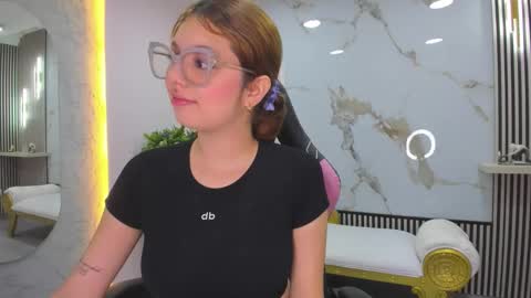 Snapshot of flower_dulce chatting on September 2025 10:38:02 AM Dulce online show from September 2025 10:38:02 AM