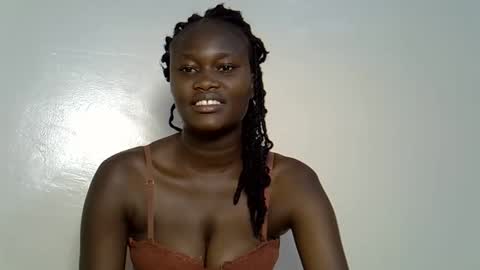 flowerdiva002 online show from November 2025 05:37:02 PM