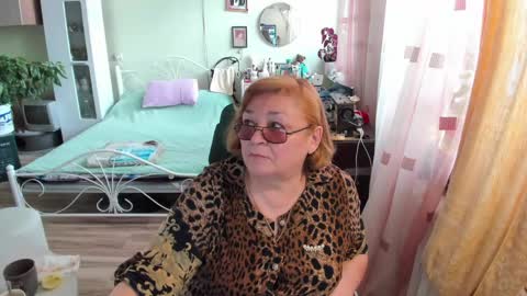 Snapshot of flowerlover8 chatting on April 2026 02:21:01 PM Flowerlower online show from April 2026 02:21:01 PM