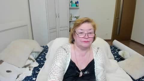Snapshot of flowerlover8 chatting on April 2026 10:51:02 PM Flowerlower online show from April 2026 10:51:02 PM