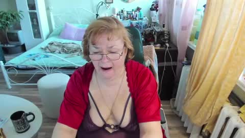 Snapshot of flowerlover8 chatting on April 2026 04:27:01 AM Flowerlower online show from April 2026 04:27:01 AM