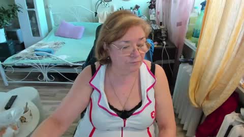Snapshot of flowerlover8 chatting on May 2026 07:27:01 AM Flowerlower online show from May 2026 07:27:01 AM