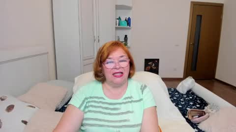 Snapshot of flowerlover8 chatting on May 2026 02:55:02 PM Flowerlower online show from May 2026 02:55:02 PM