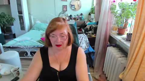 Snapshot of flowerlover8 chatting on July 2026 07:55:01 AM Flowerlower online show from July 2026 07:55:01 AM
