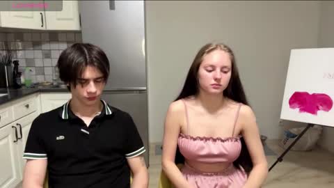 flowerscouple online show from March 2026 10:07:01 PM