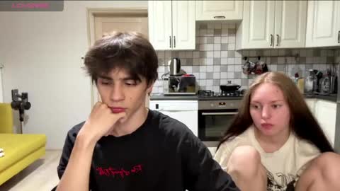 flowerscouple online show from April 2026 10:23:02 PM