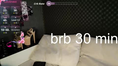 fluffy_cloude online show from April 2026 04:22:02 PM